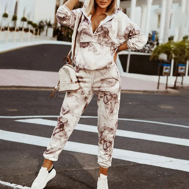 Apricot (Hooded)