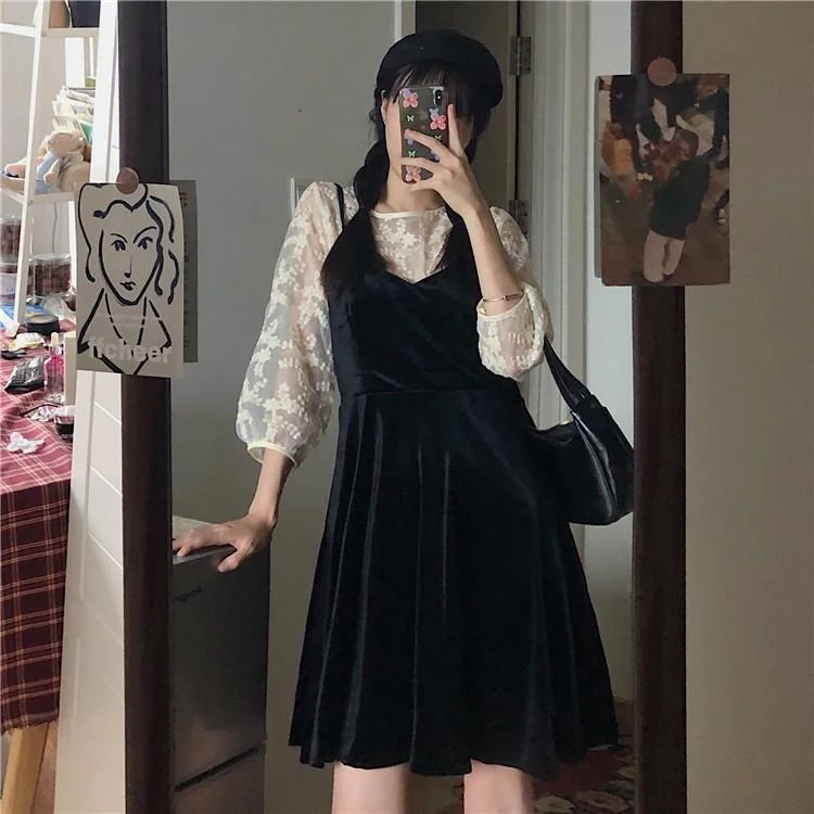 Women's Vintage V-neck Slip Velet Dresses With Floral Mesh Sweatshirts Hoodie with Logo Branding Identity Women's Vintage V-neck Slip Velet Dresses With Floral Mesh Sweatshirts Hoodie with Logo Branding Identity
