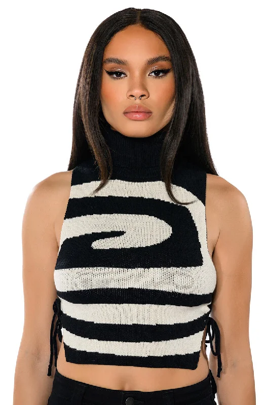 HOLD MY HEART TURTLE NECK TANK TOP essential tank top