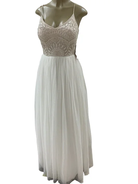 Size 4 adrianna papell Ivory Dress